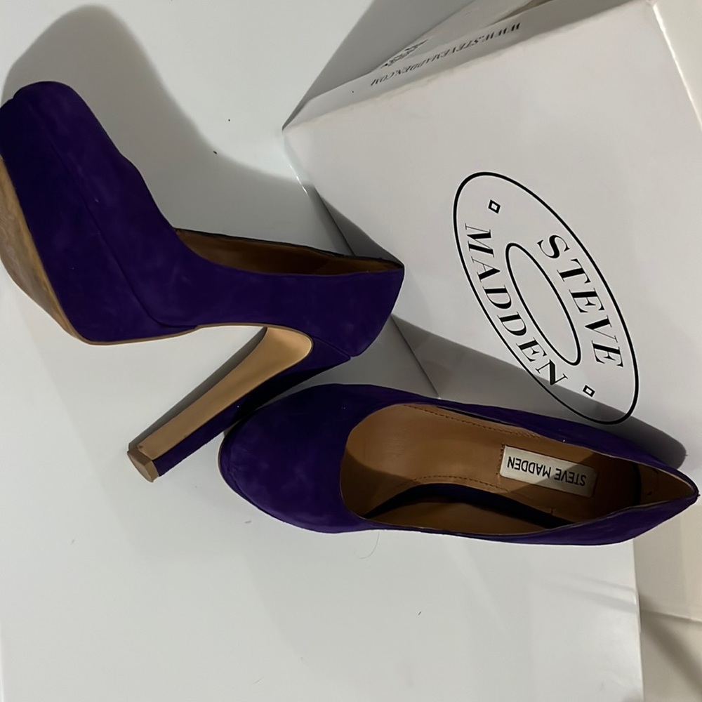 Purple suede Steve Madden Heels